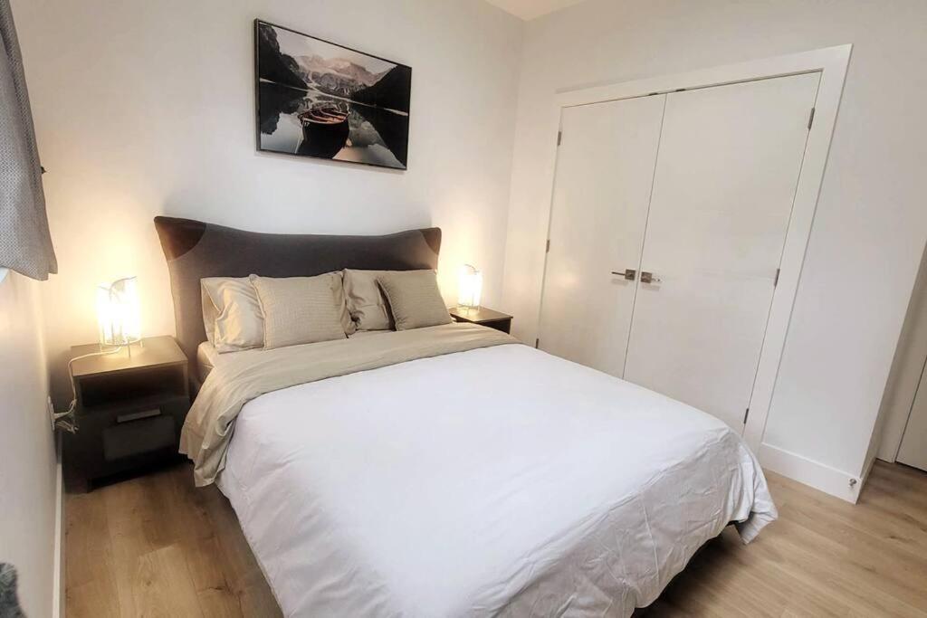 Gorgeous 2 Bedrooms Suite Private Entrane With Patio-Free Parking Maple Ridge Exteriör bild