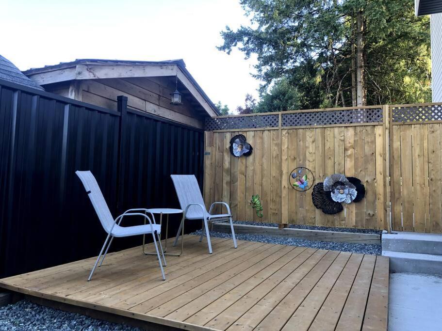 Gorgeous 2 Bedrooms Suite Private Entrane With Patio-Free Parking Maple Ridge Exteriör bild