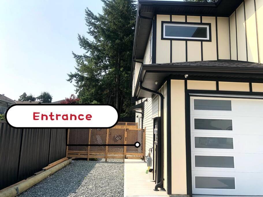 Gorgeous 2 Bedrooms Suite Private Entrane With Patio-Free Parking Maple Ridge Exteriör bild